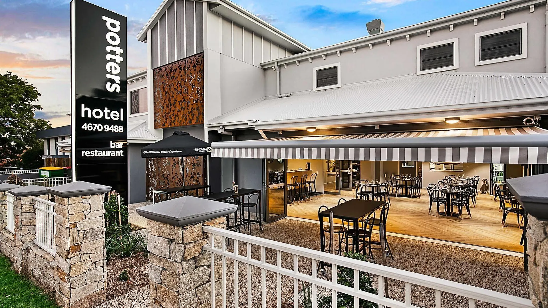 Potters Toowoomba Hotel